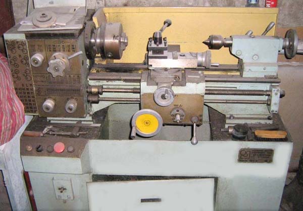 Загальний вигляд універсального токарно-гвинторізного верстата ТВ-250